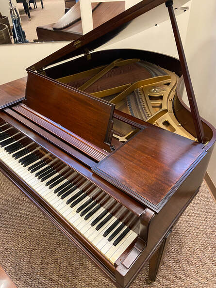 Chickering Baby Grand, 1941 - Duluth Fine Pianos